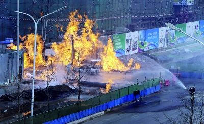 北京通州燃气管线泄漏起火 火势已得到控制|燃