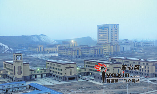 新疆师范大学喜迁温泉校区 八千多名师生本周