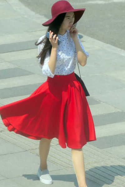 咵湖北:武汉火热入夏 公务员报考热过夏天_新