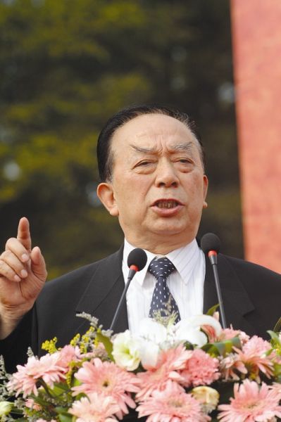 中国酒业泰斗级人物陶家驰在汉辞世曾创造兼香型白酒