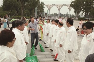 西方国家人口老龄化_中国老龄化蕴含巨大商机(3)