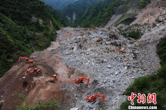 陕西山阳滑坡现场救援继续 未发现新地质灾害