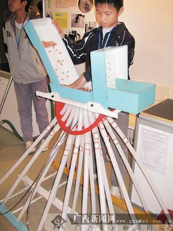 今年广西青少年科技创新大赛开幕700项力作角