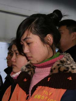 成都公开宣判十五名青年涉嫌色情抢劫