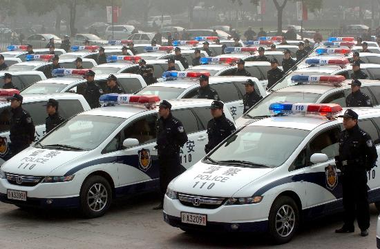 图文:杭州警用110巡逻车换装(1)