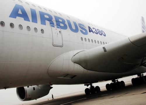 图文:空客A380到京