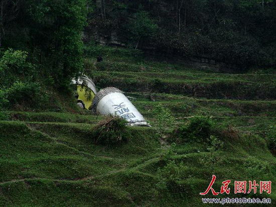 中国运载火箭部分残骸掉落贵州镇远(组图)