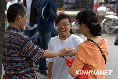 全国1020万考生今日参加高考(组图)