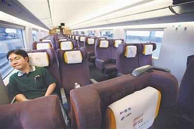 沪宁高铁票价影响上座率有车厢仅1名旅客(图)