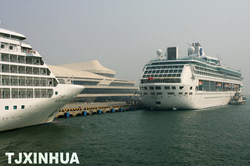 组图:天津国际邮轮母港迎来多艘国际豪华邮轮