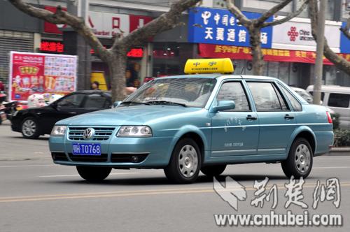 荆门城区新增出租车首批100台今日运营（图）
