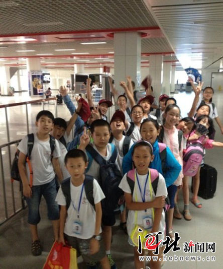 新闻夏令营圆满落幕 河马小记者满载而归(图)