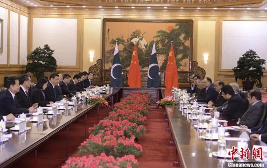 ��2��19�գ��й�������ϯϰ��ƽ�ڱ�������������ͻ�˹̹��ͳ�������̸�������緢 ���� ��