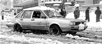 郑州实施出租车错时交接班将遇利益分配难题