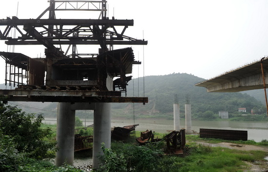 安徽铜南宣高速开工1年烂尾 违规招商无人问责