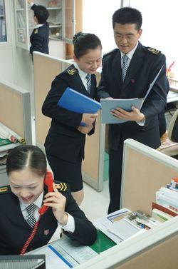 犹如后宫:山木培训集团内部的美女白领[上百P