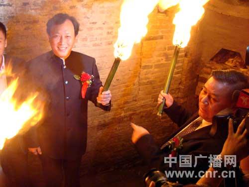 江西景德镇举行明代葫芦窑复活点火仪式_新闻中心_新浪网