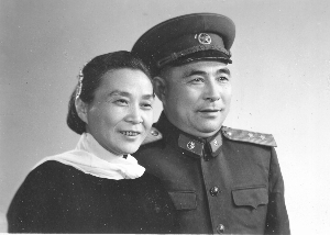 刘飞将军和夫人朱一