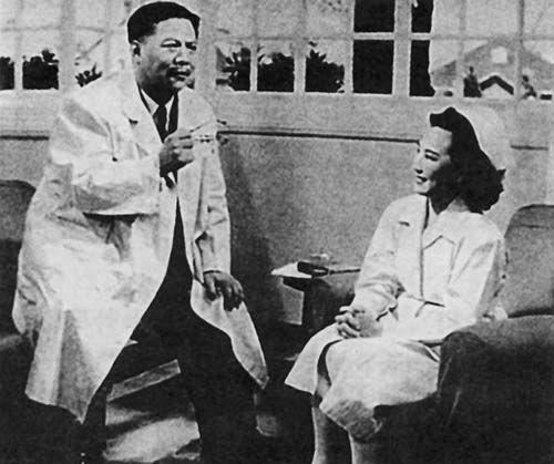 <em>天涯歌女周璇</em>罕见老照片_新闻中心_新浪网