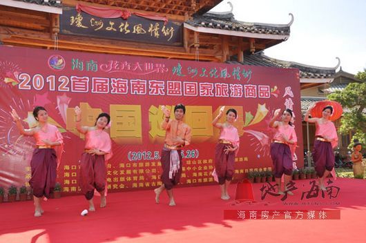 ������ƷѲ��չ���ڿ�ĻΪ�������ֳ���С��Ʒ