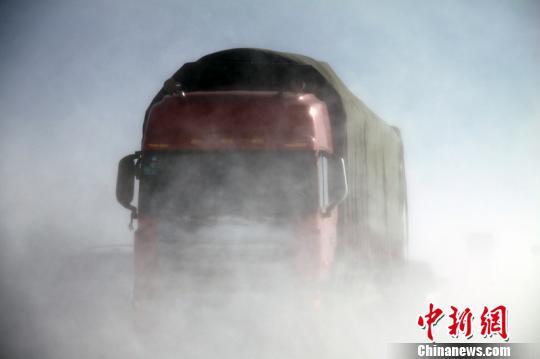 �½���������ǿ��ѩ�½�ͨ�¹�Ƶ��(��ͼ)