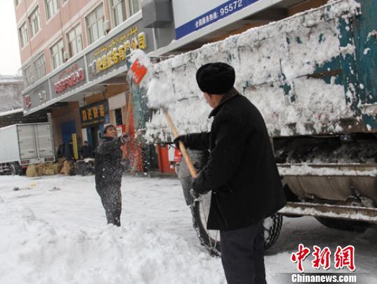 �½��ֵس�����ѩ24Сʱ���ֵ�����ѩ���40����