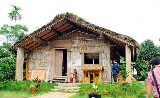 ������ë���˷�̨�尢���������ȱ���"������"