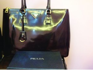 ����������Ա��ɹ������Ƥ������н1300��Ԫ
