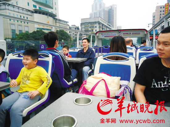 双层观光巴士"五一"引爆江门耗资600万元