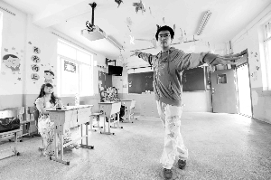 男幼师面试 大胖墩大舌头落选