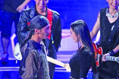 快男饶威遭淘汰 杨幂被谢霆锋电晕