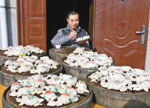 蒸漂亮花馍 迎农历新年