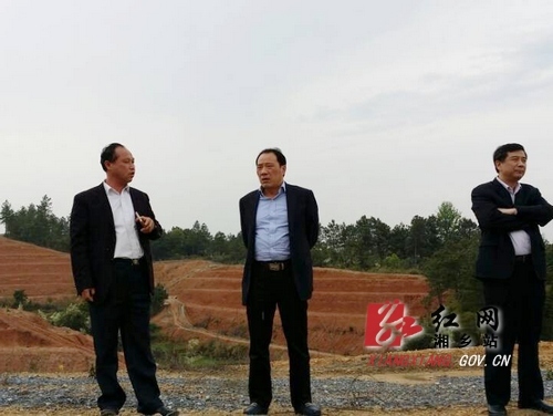 湘潭市两型办主任汤光强到湘乡调研