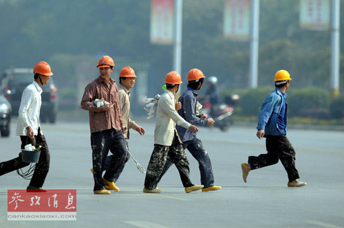 美报:上海农民工写诗传情