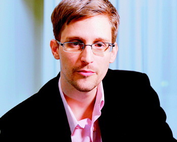 俄罗斯再给斯诺登三年居留权