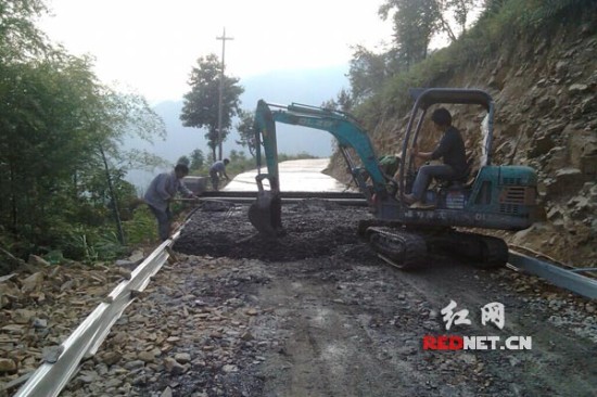 汝城县濠头乡最后一个行政村年底通水泥公路
