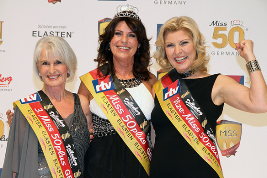 台媒：61岁“资深女神”夺德国选美冠军(图)