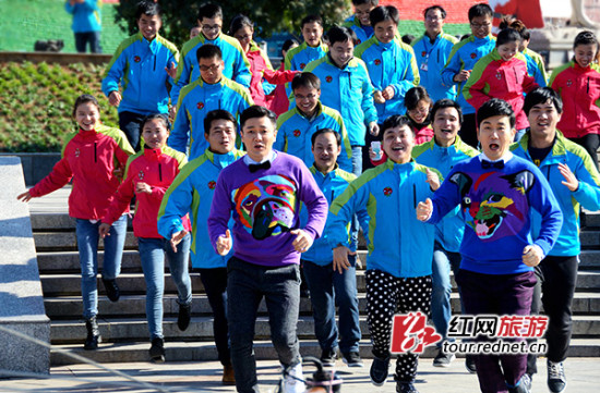 筷子兄弟高调现身长沙 《小苹果》疯狂再升级(图)