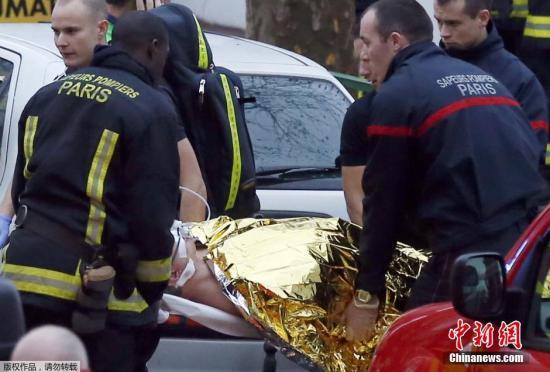 巴黎血案幸存者:枪手讲流利法语 称不杀女人
