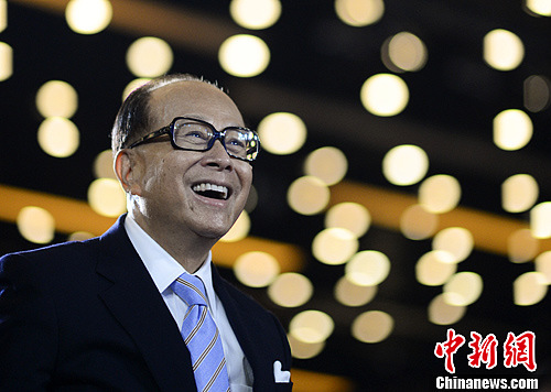 港媒:长和系重组公布一日 李嘉诚身家暴增158