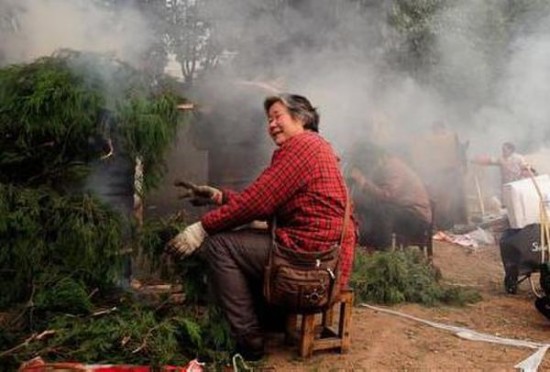 重庆治霾叫停烟熏腊肉 外媒:年夜饭缺道风味