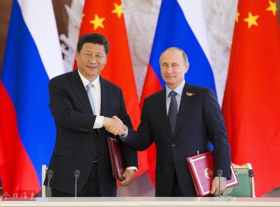 外媒:红场阅兵显中俄友谊 习近平普京交谈9次上镜_新浪新闻