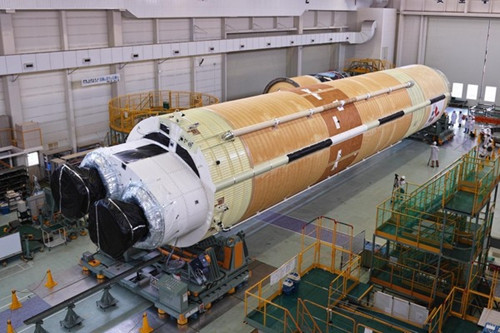 日本将发射“鹳”号无人货运飞船 探索