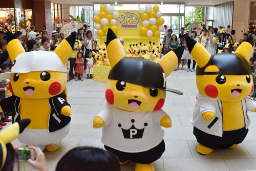 轰动全城:日本人对皮卡丘的狂热