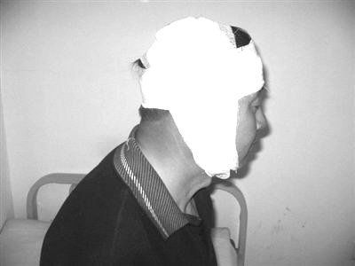 受伤男子