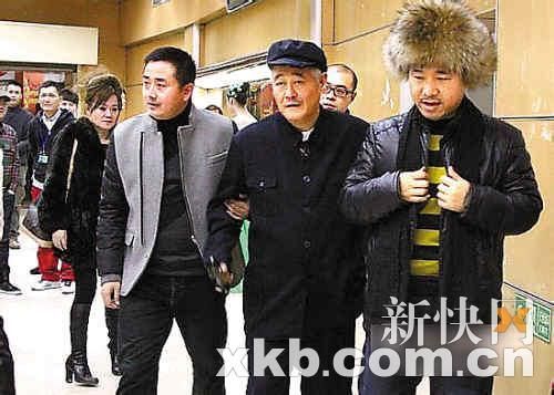 赵本山因病辞演龙年央视春晚 争取参加明年春