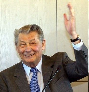 曾于2002年宣布破产的德国基尔希传媒集团总裁莱奥·基尔希于当地时间14日逝世，享年84岁。