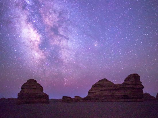 13岁的小女孩分享了自己的星空体验和一篇关于星空的作文;诗人图片