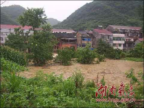 湖南北部遭遇暴雨受灾 未来一周仍多强降水_天气预报