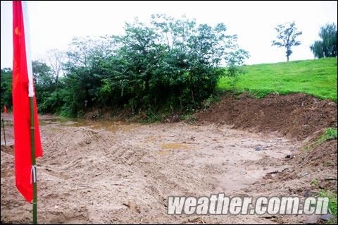 汉江水位上涨 湖北襄阳老龙堤段发生险情_天气预报